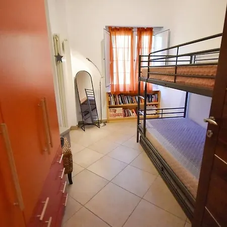 Sotto La Torre アパート *